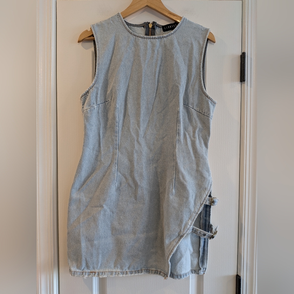 Lioness Sculpted Denim Mini Dress Light Denim Distressed Buckle Edgy Size XL - Picture 4 of 14